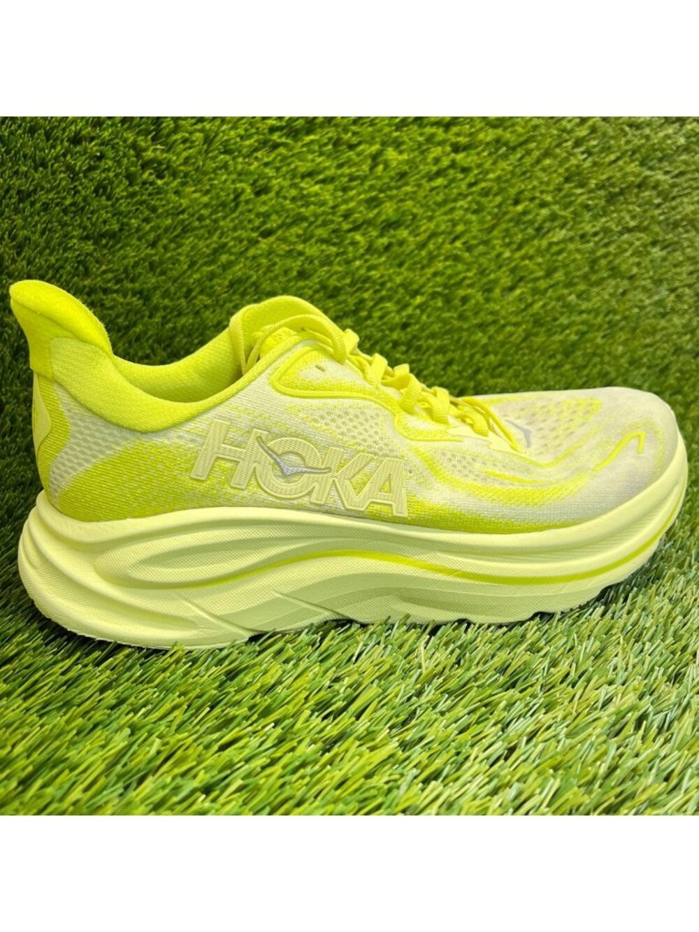 Hoka One One Clifton 10 Women Size 9 Neon Yellow Athletic Running Shoes Sneakers